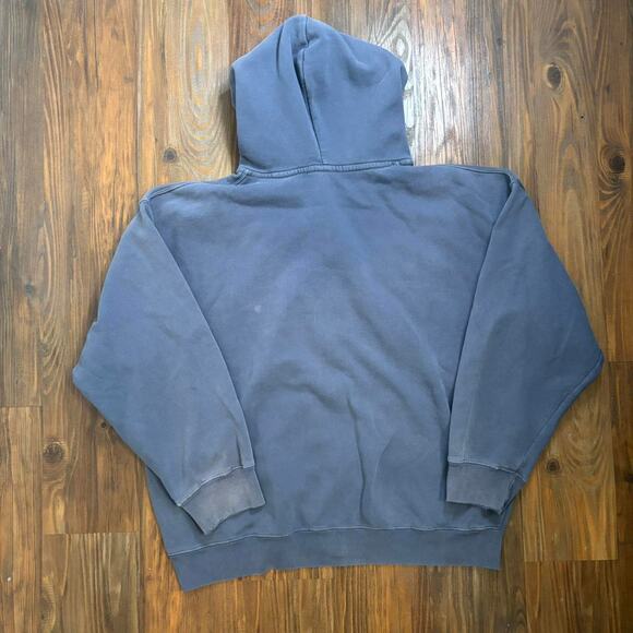 Brandy Melville Heavyweight Cotton Zip-Up Hoodie with an Oversized Fit. - Picture 4 of 6